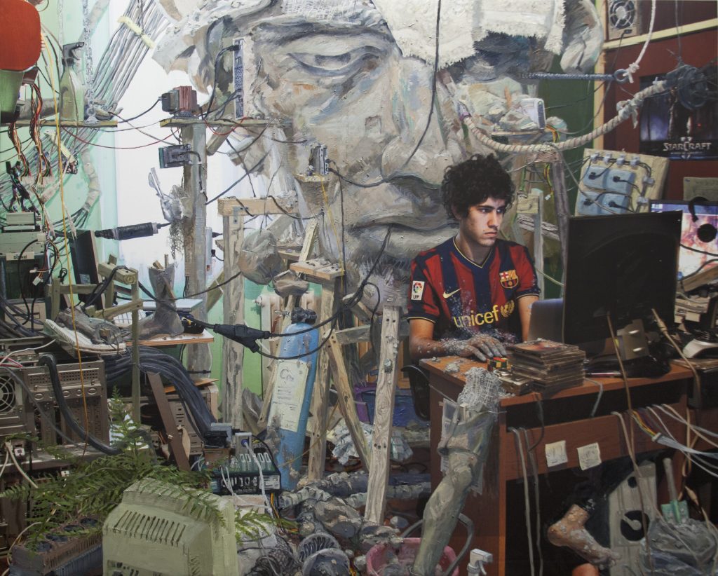 La obra de Huffmann condensa imaginarios híbridos en dibujos, pinturas, esculturas, instalaciones y textos. En algunas de sus piezas, el artista reutiliza desechos de maquinarias o elementos agrícolas, de manera que recupera no solo su valor material, sino que activa sus historias y energías: lo que antes estaba orientado a la producción pasa a ser un objeto artístico que instrumentaliza las fantasmagorías de su vida anterior. Construye objetos-amuleto y esculturas-tótem, y crea instalaciones que funcionan como escenarios rituales de una ecología chamánica que recicla generaciones de tecnología. Sus obras presentan historias construidas con diversas materialidades y procedimientos, entre arqueología y genealogía ficcional del pasado reciente. Puebla los horizontes ruteros, las plazas públicas o el cubo blanco de la galería con imágenes y situaciones en las que coexisten el caos y el orden, y la tecnología y la ruina. Su práctica encuentra una fructífera tensión entre la gran escala que domina sus exhibiciones y el laboratorio de investigación que son sus innumerables cuadernos, dibujos digitales y en papel, y sus intervenciones en revistas. En algunas de sus obras más paradigmáticas, transforma cosechadoras, autos de lujo o camiones de competencia en personajes protagonistas de escenas distópicas que sitúa en polvorientos paisajes patagónicos o en las pampas rastrojeras, como si se tratara de sets de rodaje de una ciencia ficción sudamericana y apócrifa. En las obras de Huffmann pueden leerse varias capas de sedimentación consolidadas en un ir y venir entre lo analógico y lo digital. Sus piezas reflexionan sobre la complejidad y las contradicciones de la imagen y sus indescifrables grados de verosimilitud en la vida contemporánea. A veces, en su producción, parte de fotografías tomadas por él mismo o extraídas de publicidades, y las interviene por medio de una pintura que abreva en la imaginería mass media y que Huffmann hace retornar desde diversas temporalidades: trazos del animé y los videojuegos, el píxel como unidad de sentido a inicios de los 2000, lemas punk escritos en inglés, huesos, calaveras, idealizaciones de consumos suntuarios y retratos casi entrañables de viejos modelos de hardware. A lo largo de su producción, Huffmann despliega una poética de la crisis permanente, en la cual los objetos obsoletos y fragmentarios se constituyen en metáforas de las existencias que subsisten y florecen en los márgenes del sistema tecnocrático, el cual se despliega por igual en los campos y en las urbes.